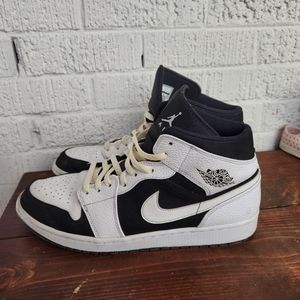 Nike Jordan 1 Mid Tuxedo Black White Sneakers Men's Size 13 Shoes No Box